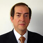 Dr. Roberto Moncayo